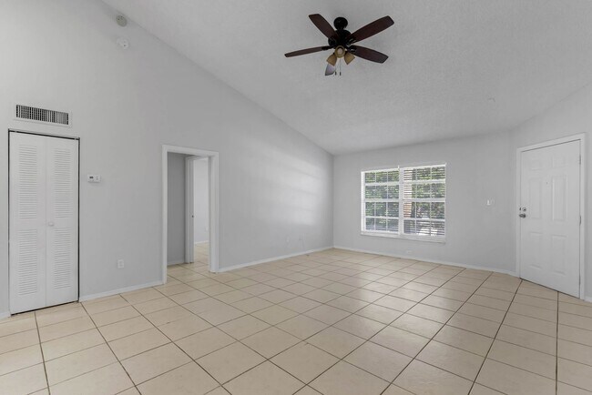Building Photo - Spacious 2/2 Condo In Lancelot at Winter Park