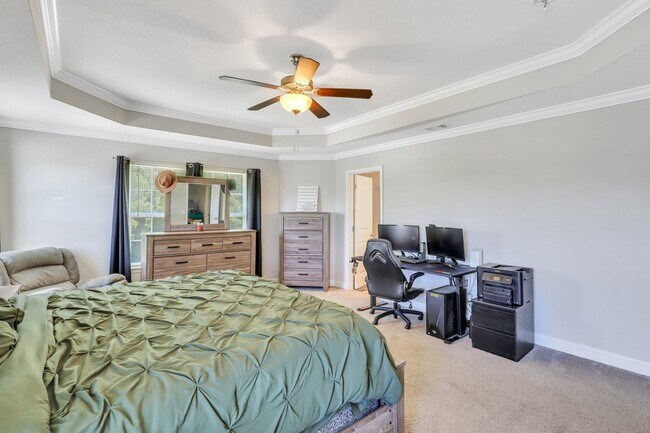 Building Photo - 203 Grandview Dr