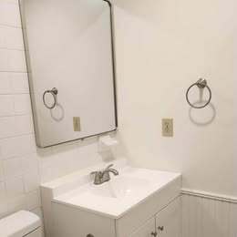 Building Photo - Building 8