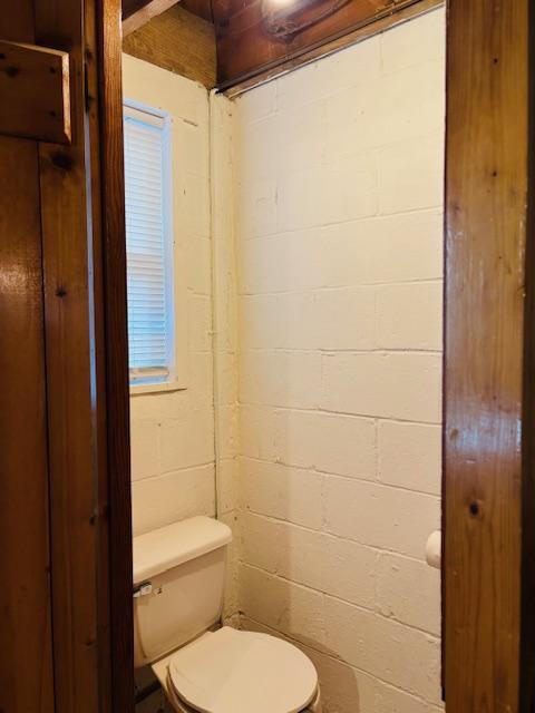 Building Photo - 922 Wilton Dr