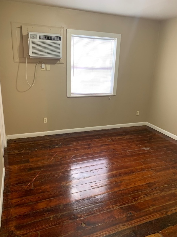 Building Photo - 3701 Sleeper Ave
