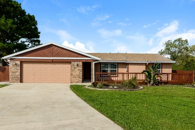 Primary Photo - 5576 Garden Grove Cir