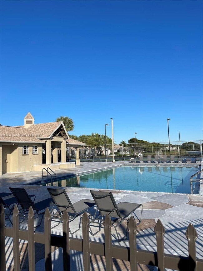 Building Photo - 5893 Plum Harbor Cir