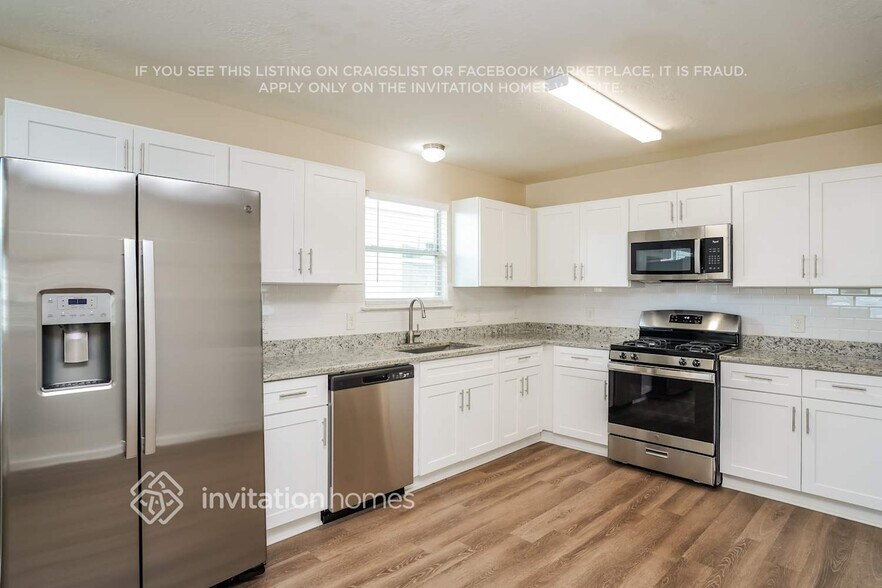 Building Photo - 8583 Chaletford Dr