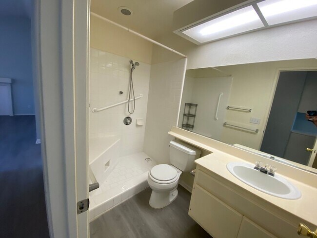 Building Photo - West Lancaster4 bedroom + bonus room