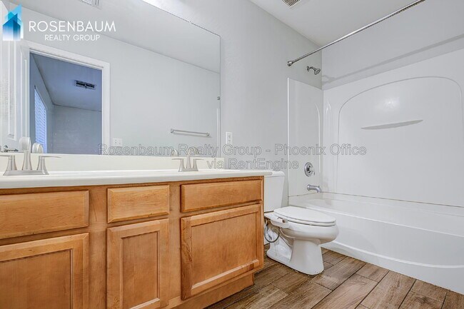 Building Photo - 45047 Bahia Dr