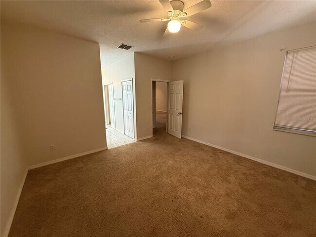 Building Photo - 1976 Willow Wood Dr