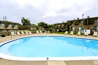 Building Photo - Knollwood Apartments