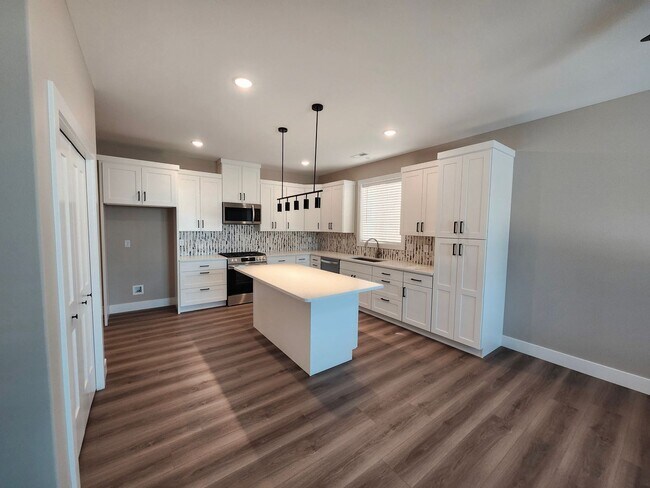 Building Photo - 5312we