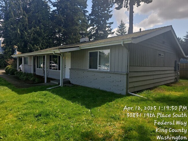 Primary Photo - Federal way Duplex - 2 bedroom 1 bathroom ...