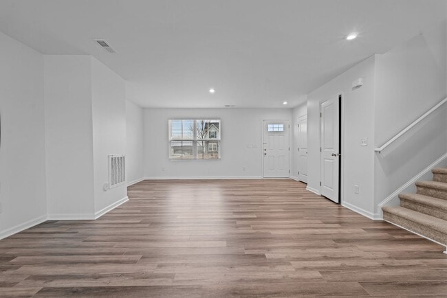 Building Photo - Dog Friendly Charming 4-Bedroom Home in Angier, NC