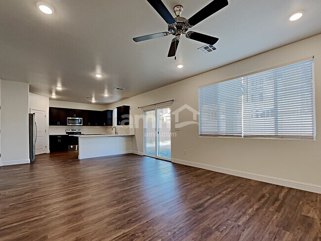 Building Photo - 716 Terrain Star Ave