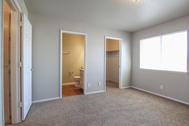 Building Photo - 1156 Weatherby Ct