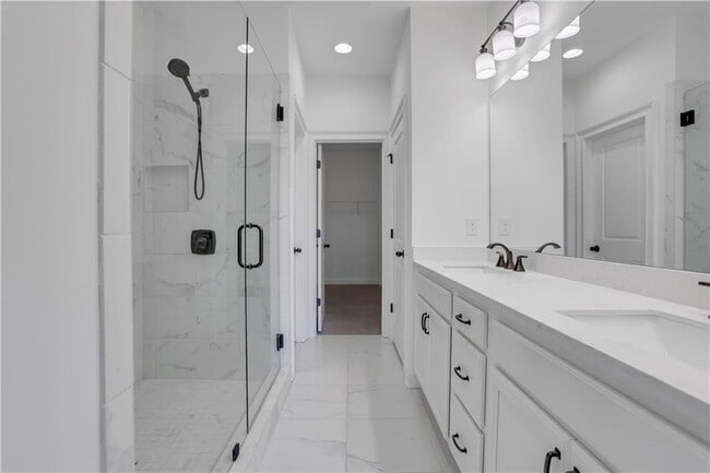 Building Photo - 6651 Sterling Dr