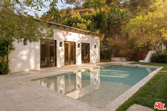 Building Photo - 1105 Rivas Canyon Rd