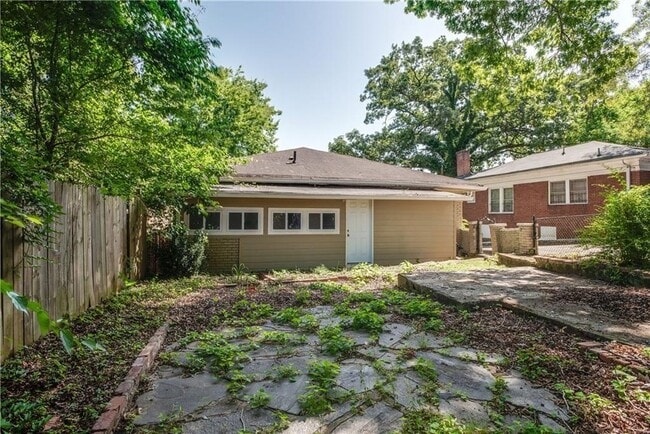 Building Photo - 1158 Donnelly Ave SW