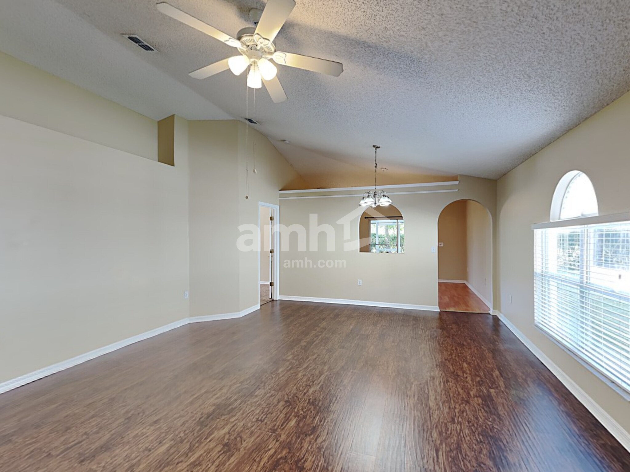 Building Photo - 2724 Maderia Cir