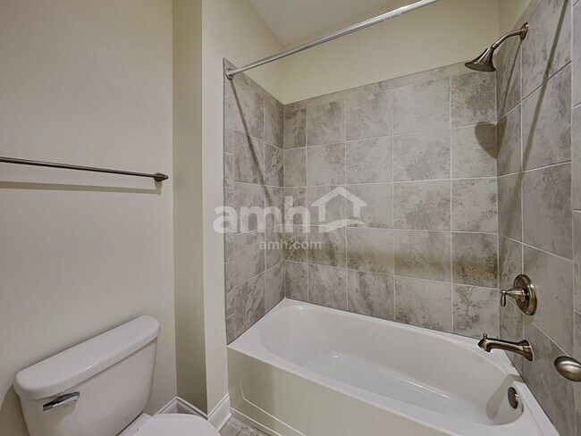 Building Photo - 124 Benjamin Ln