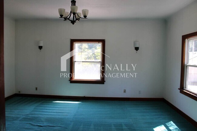 Building Photo - 14317 Peacock Hill Ave