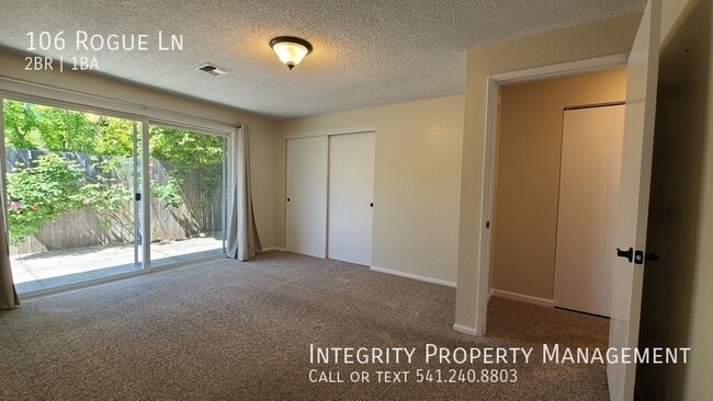 Building Photo - 106 Rogue Ln