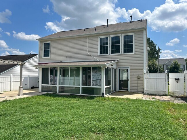 Building Photo - 3 Bed | 2.5 Bath Home in Raleigh with a Su...
