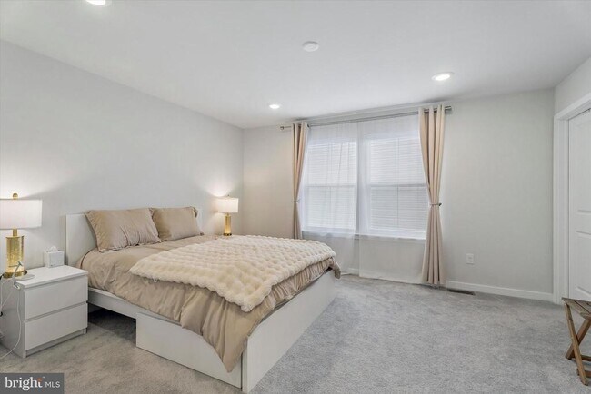 Building Photo - 46 Continental Wy