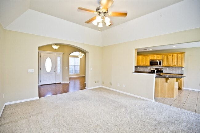 Building Photo - 1250 Torbay Trce