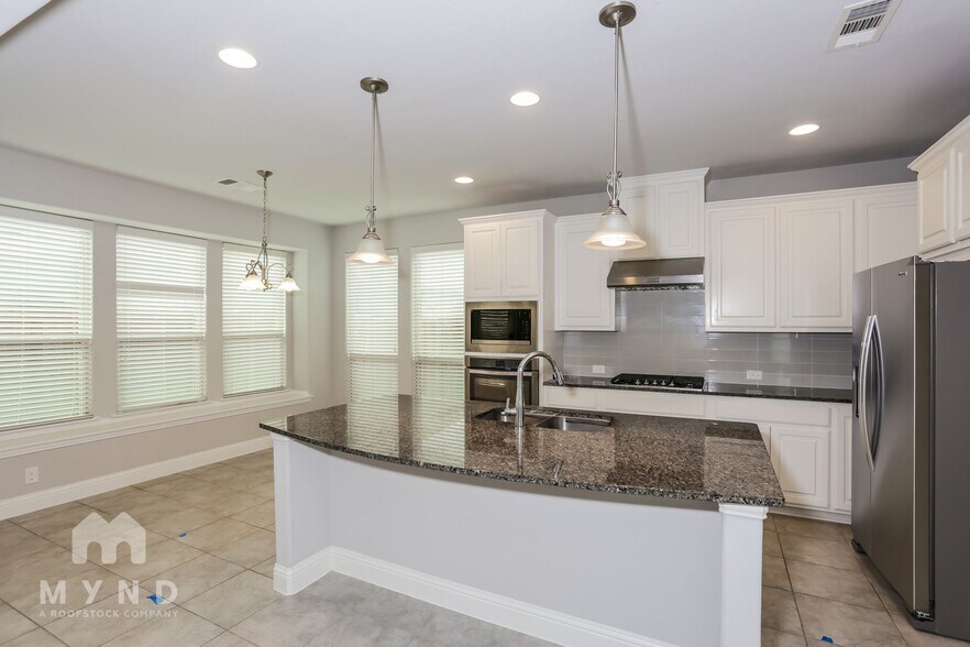 Building Photo - 120 Knight of Realm Blvd