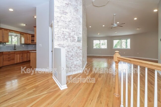 Building Photo - 153 Learner Ct