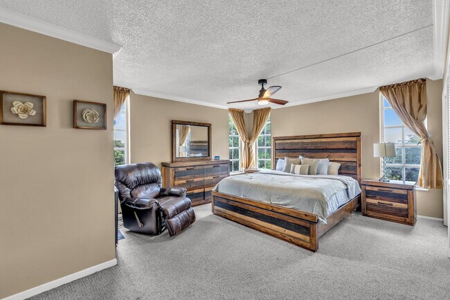 Building Photo - 3080 N Course Dr