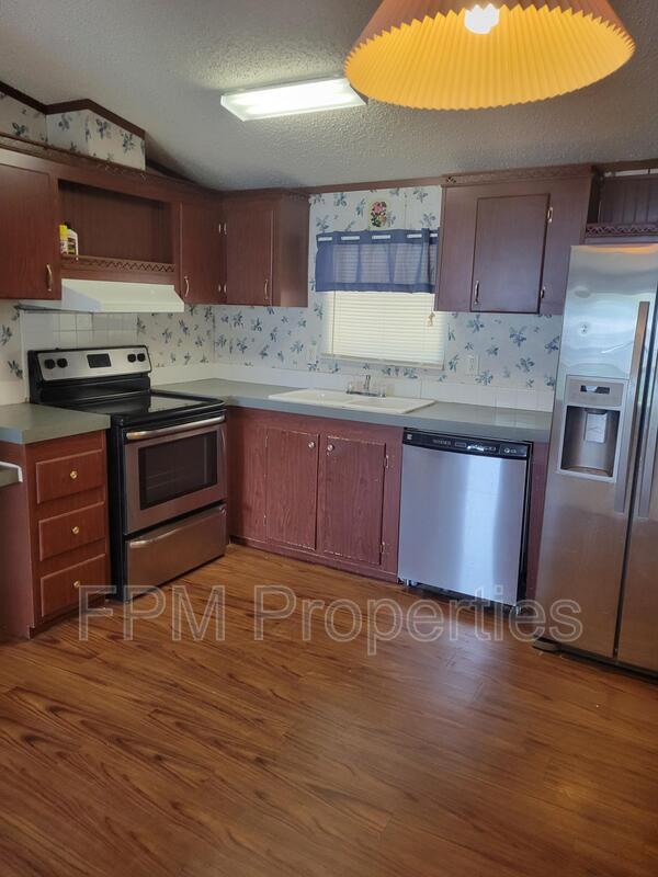 Building Photo - 205 Vintage Oak Cir