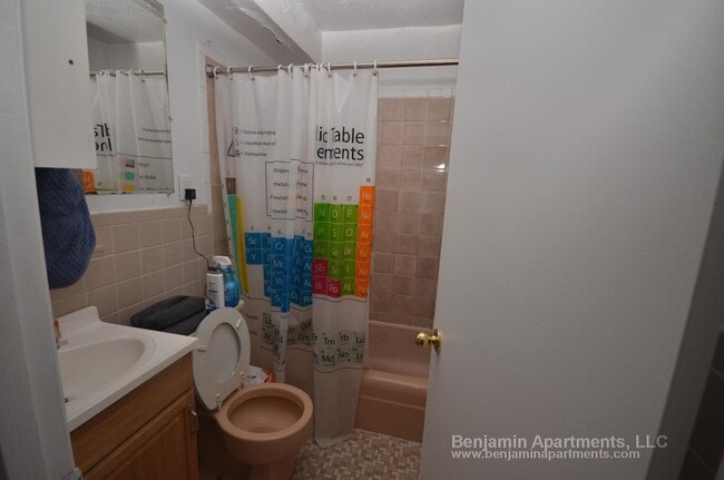 Building Photo - 226 Parker Hill Ave