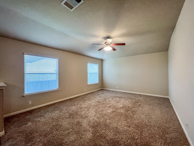 Building Photo - 923 Avery Pkwy