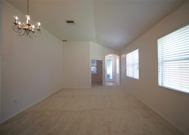 Building Photo - 1112 Nashville Dr
