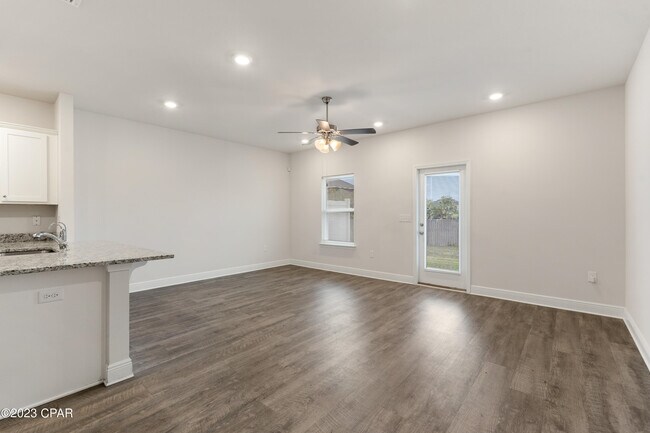 Building Photo - 1619 Caleigh Ct