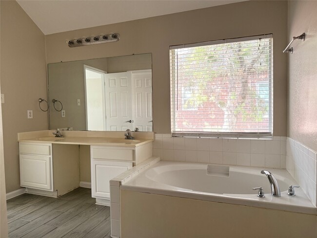 Building Photo - 6111 Settlers Village Dr