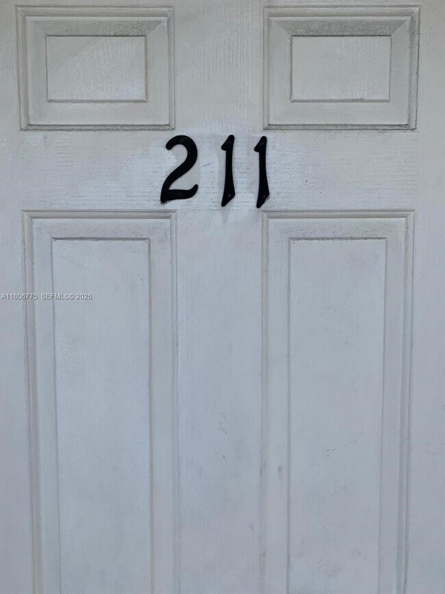 Building Photo - 505 NW 177th St