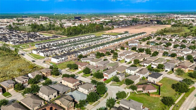 Building Photo - 1010 Hummingbird Point Ln