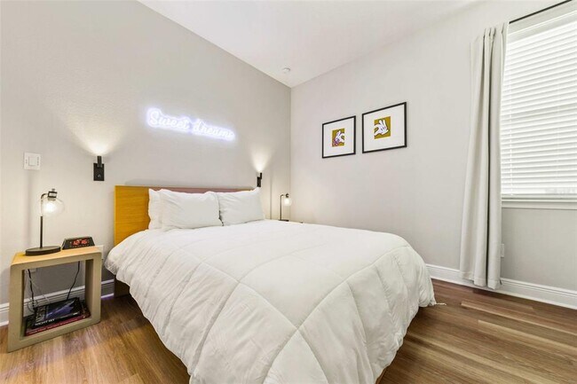 Building Photo - 389 Southfield St