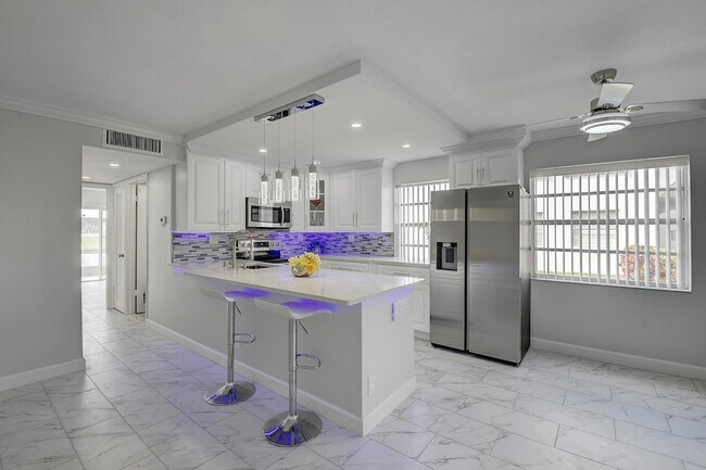 Building Photo - 974 Normandy Trail