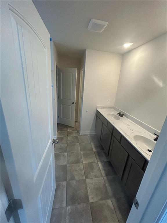 Building Photo - 79 Pineview Dr
