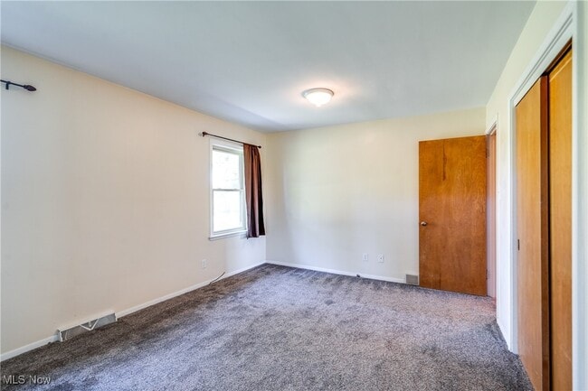 Building Photo - 4017 Bellaire Ln