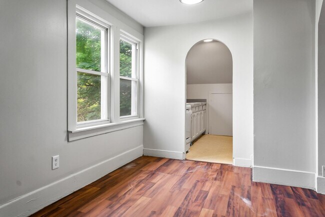 Building Photo - 44 Euclid Ave