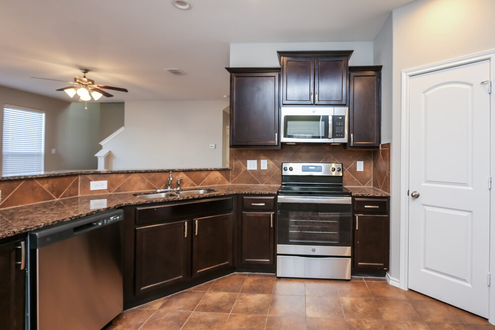 Building Photo - 10965 Colonial Heights Ln