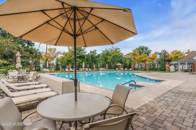 Building Photo - 45 Rawson Cir