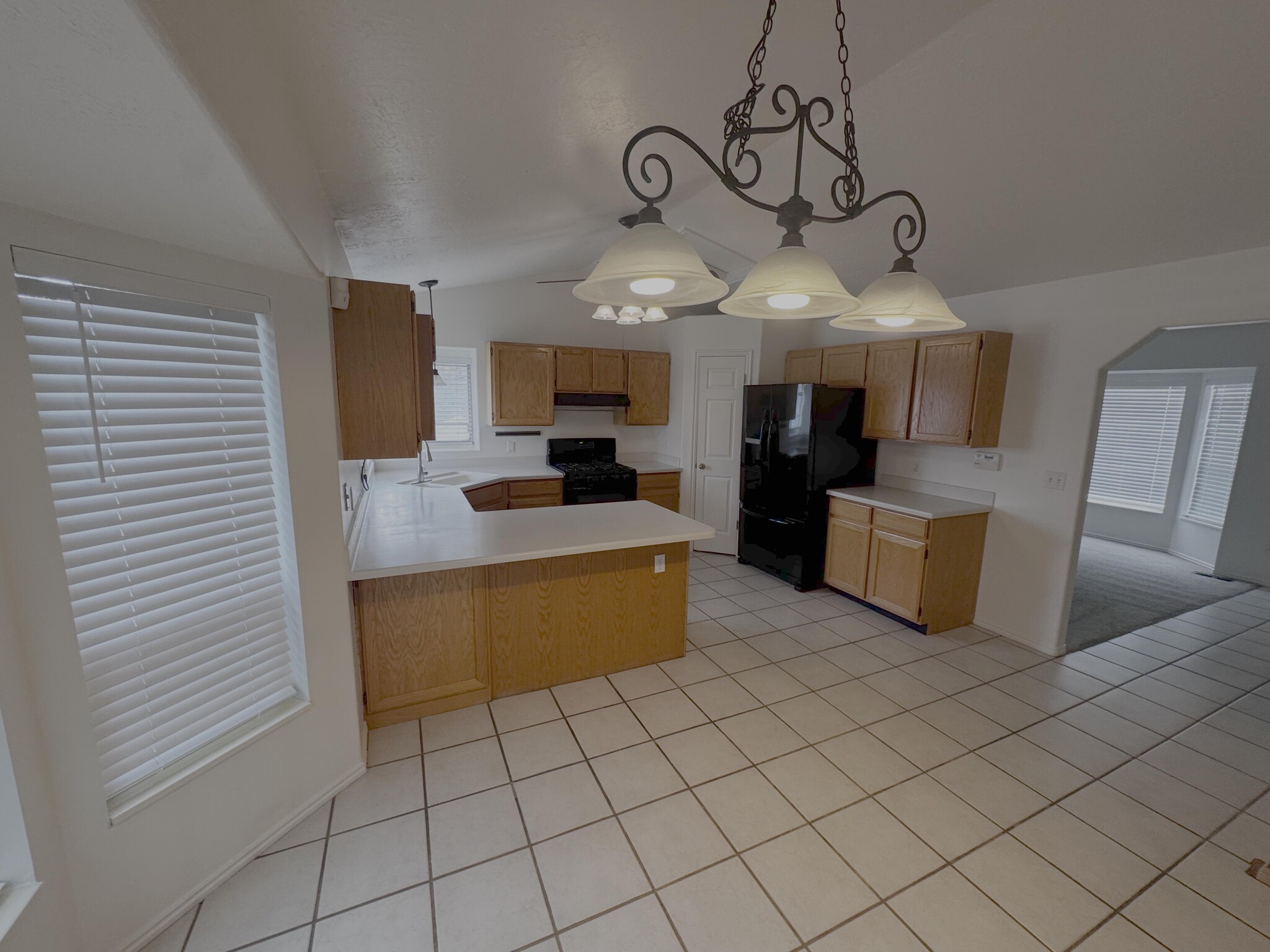 Building Photo - 8004 S Old Barn Dr