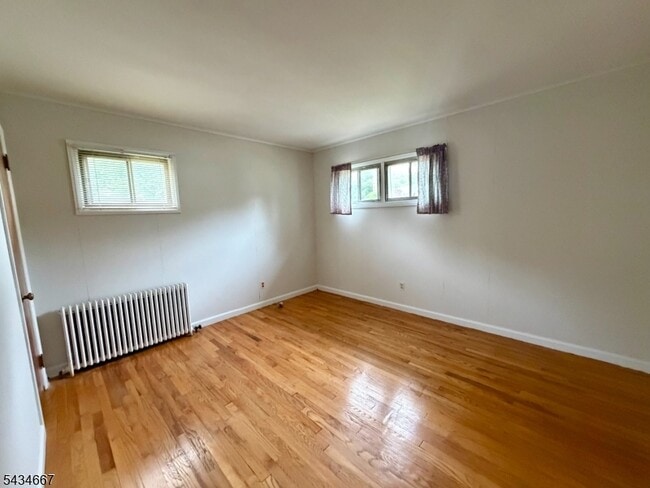 Building Photo - 5 Mulberry Ln