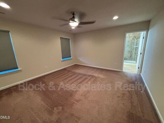 Building Photo - 1009 Magnolia Blossom Ln