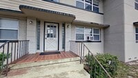 Building Photo - Chaming 2-Bed apartment on Atlantic Blvd!