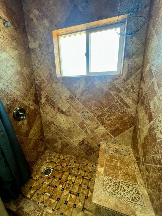 Building Photo - Charming 3-Bedroom Home for Rent in Landers, CA w SPA